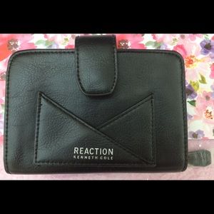 Kenneth Cole Reaction cell/wallet/ID wallet